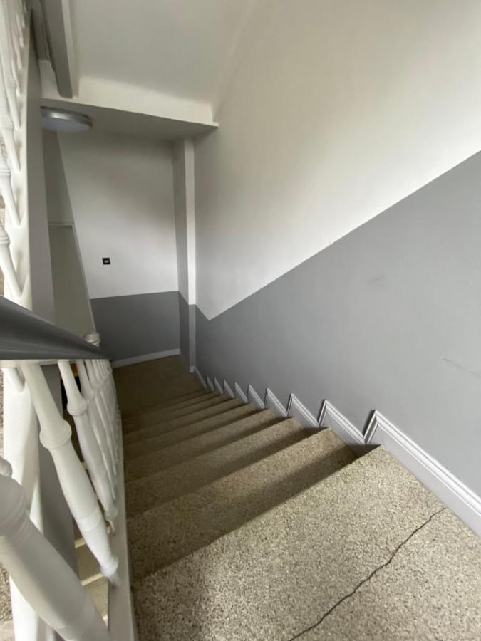 Schoene Grosse 4 Zimmer-Altbauwohnung Kiel Buitenkant foto