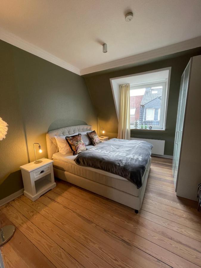 Schoene Grosse 4 Zimmer-Altbauwohnung Kiel Buitenkant foto
