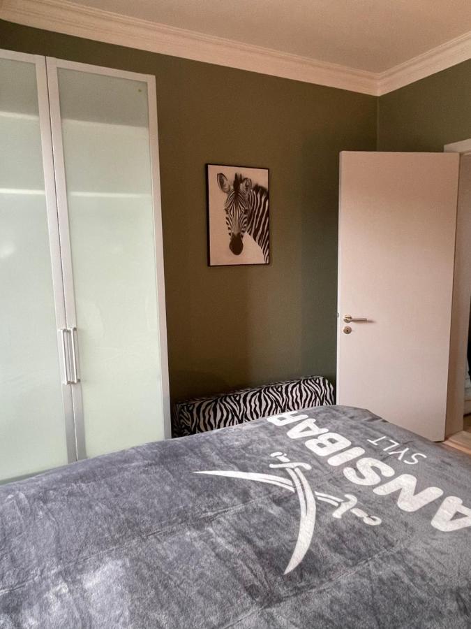 Schoene Grosse 4 Zimmer-Altbauwohnung Kiel Buitenkant foto