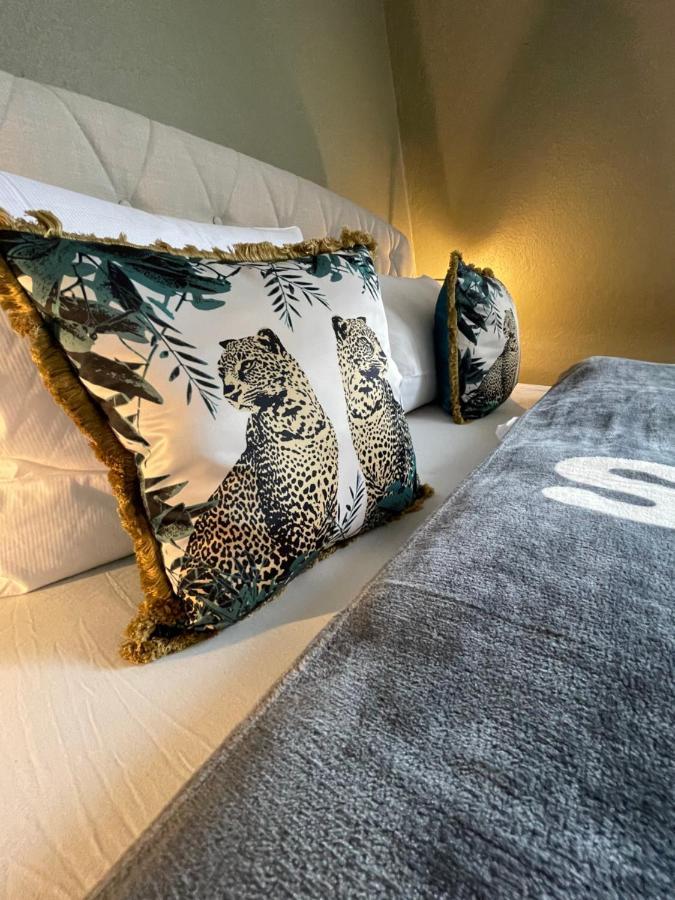 Schoene Grosse 4 Zimmer-Altbauwohnung Kiel Buitenkant foto