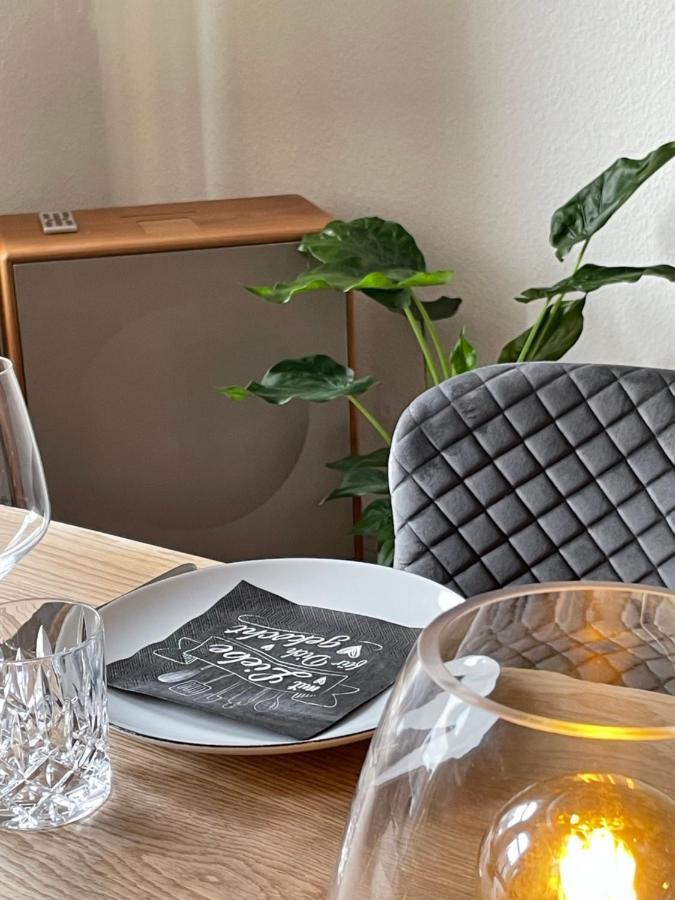 Schoene Grosse 4 Zimmer-Altbauwohnung Kiel Buitenkant foto